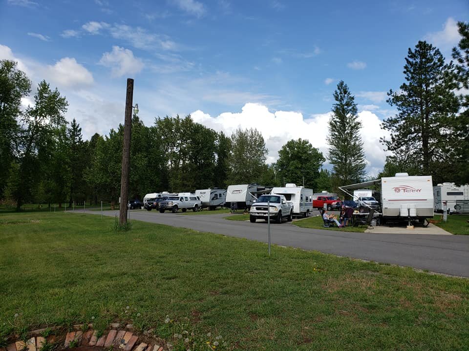 RVs enjoying their stay at the CDA River RV, Riverfront Campground