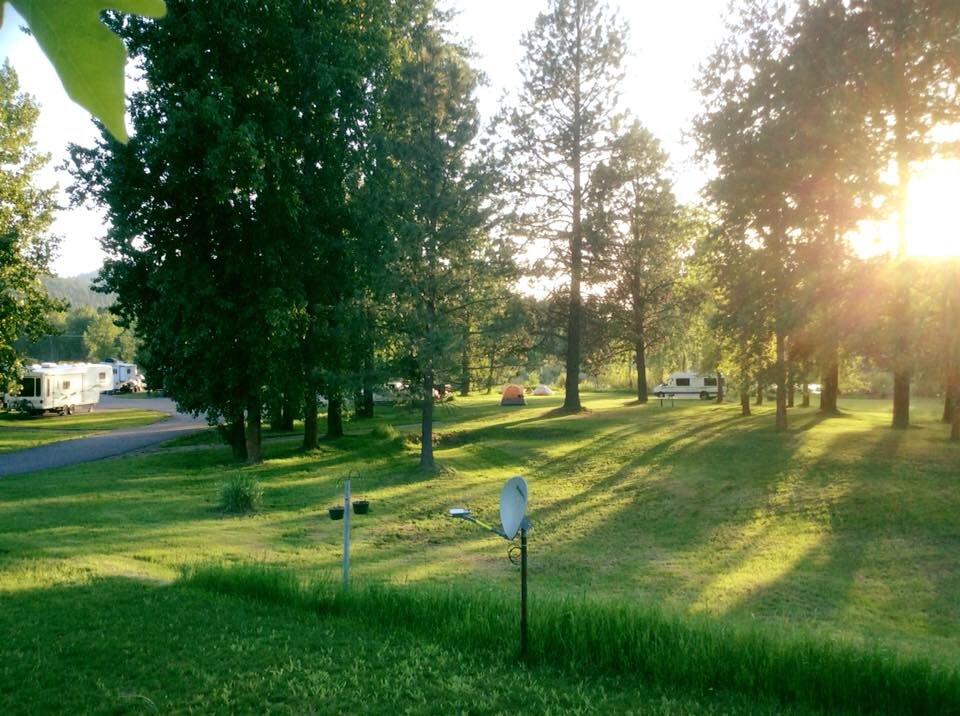 One of the nicest RV Parks in North Idaho CDA River RV, Riverfront Campground